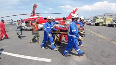 Paramédicos en helipuerto