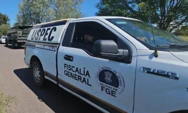 Camioneta de la FGE de Michoacán