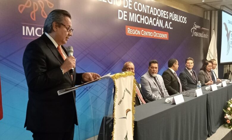 Colegios de Profesionistas, Diego Romeo Chávez