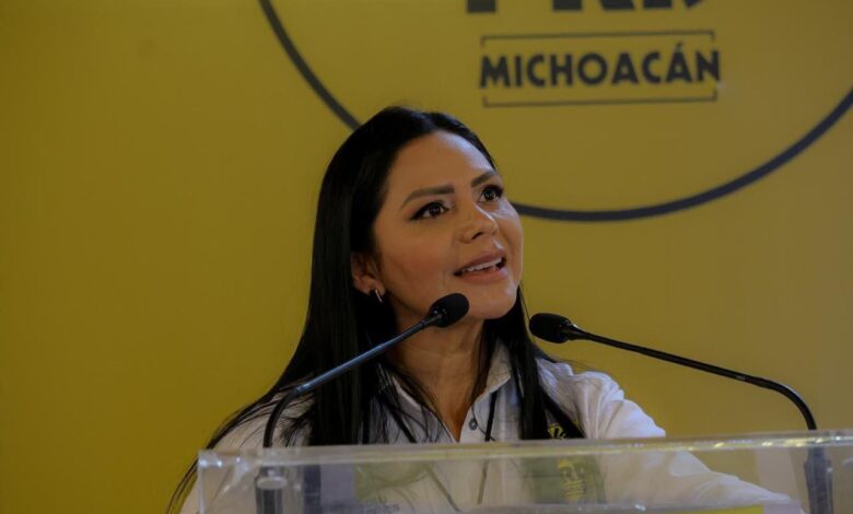 Araceli Saucedo en el PRD
