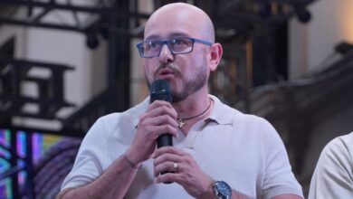 José Manuel Hinojosa en discurso al aire libre