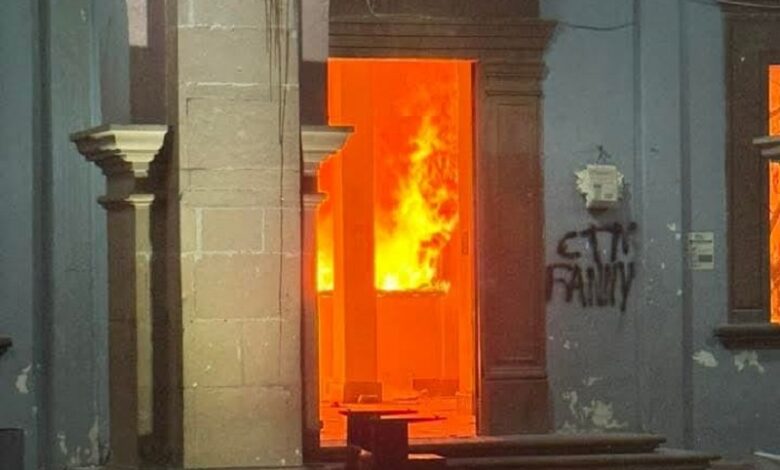 Apatzingán, incendio, vandalismo