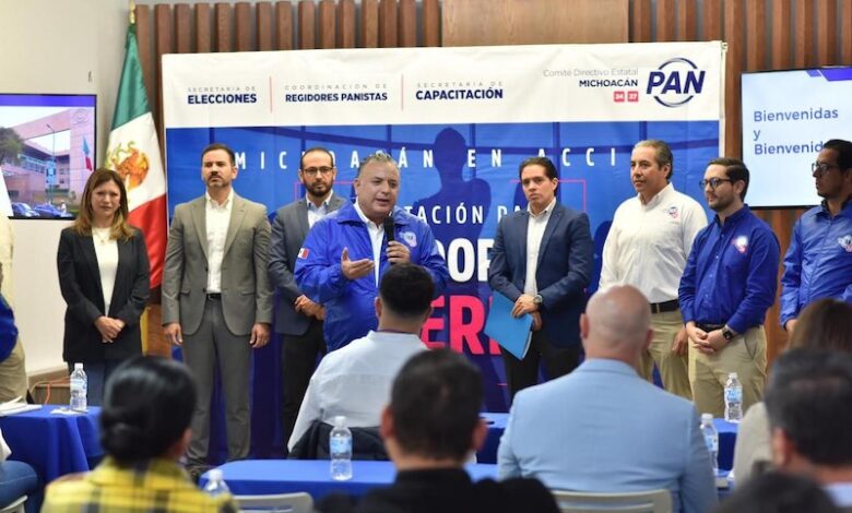 Carlos Quintana en evento con panistas