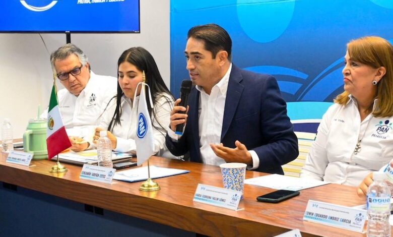 Benjamín Farfán en rueda de prensa