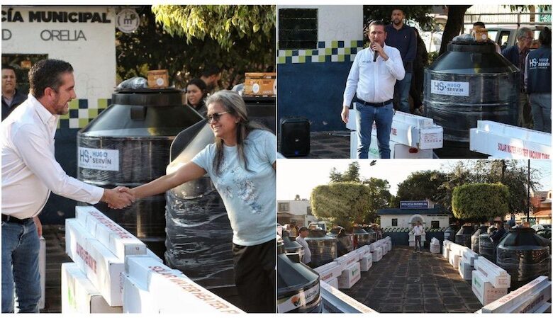 Hugo Servín entrega paquetes de calentador solar