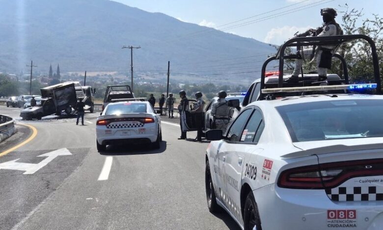Bloqueo carretero y patrullas de la Guardia Nacional