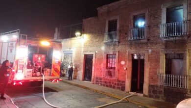 Bomberos atienden incendio en casa habitación