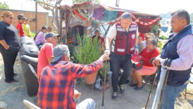 Juan Carlos Barragán entrega apoyos