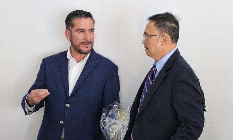 Hugo Servín y Liao Xu