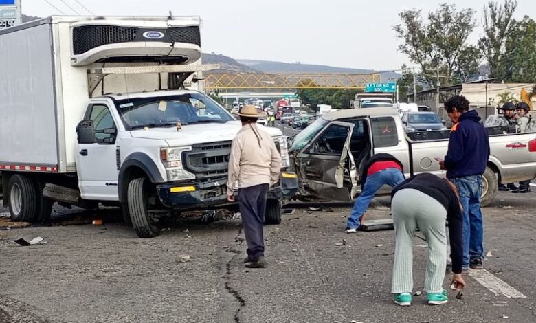 Choque entre camionetas