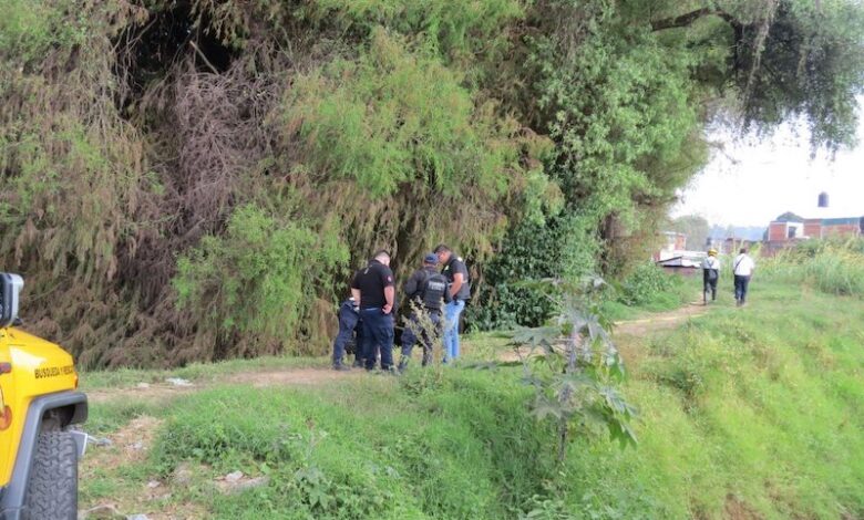 Policías y rescatistas
