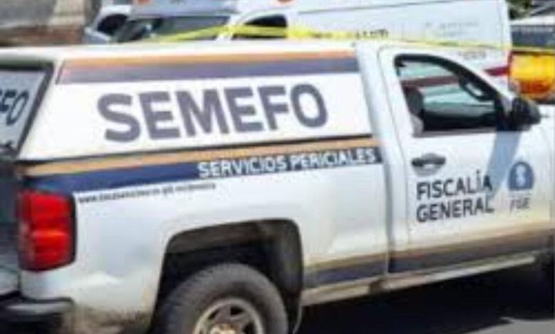 Camioneta del Semefo