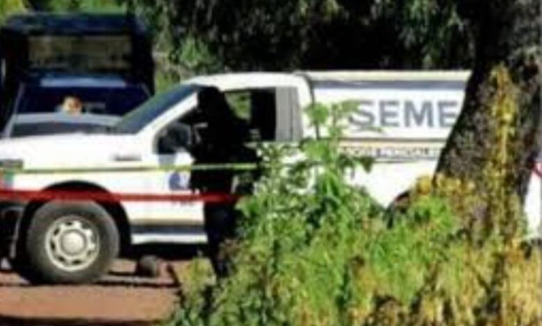 Camioneta del Semefo