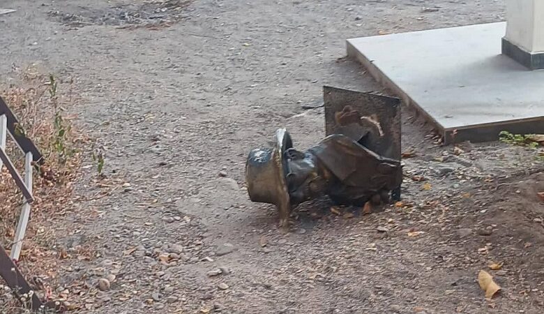 Hipólito Mora, vandalismo