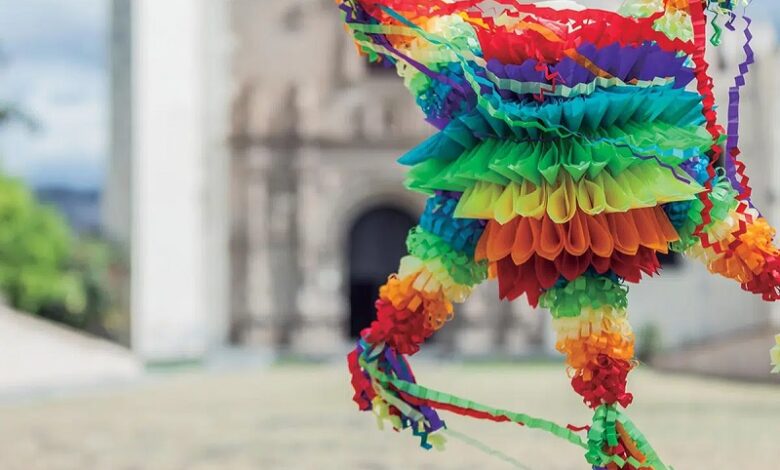 piñatas, posadas navideñas