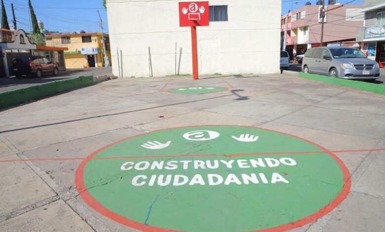 Mano a Mano en cancha de básquetbol