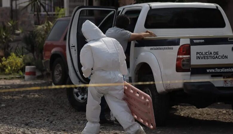 Peritos de la FGE de Michoacán