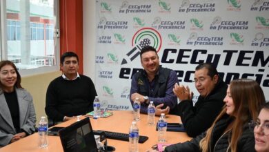 Juan Carlos Velasco Procell en reunión