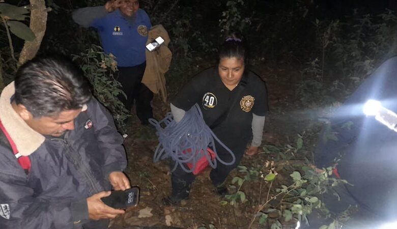 Bomberos en el Cerro del Cacique