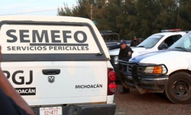 Camioneta del Semefo