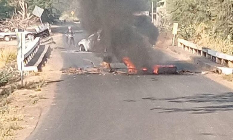 Aguililla, Bloqueos carreteros, Inseguridad