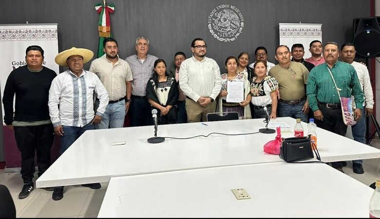 Tarecuato, bloqueo carretero