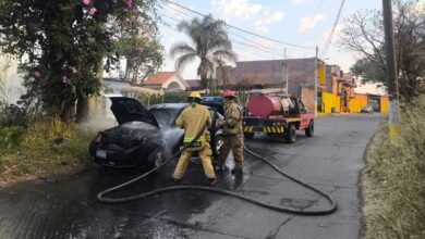 Auto incendiado