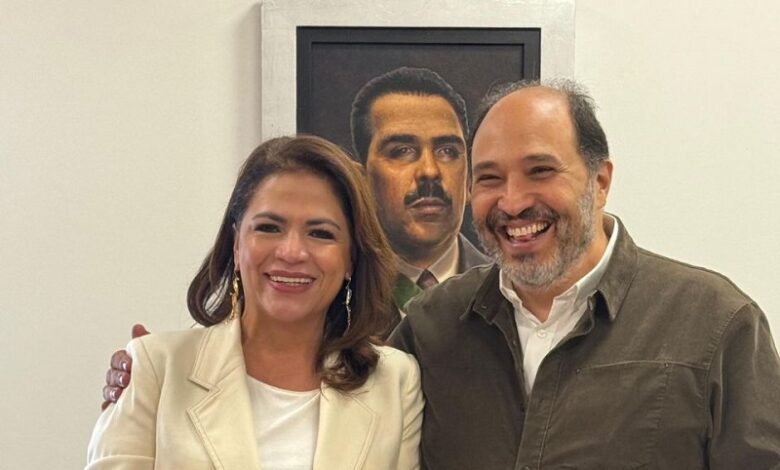 Fabiola Alanís, Lázaro Cárdenas Batel