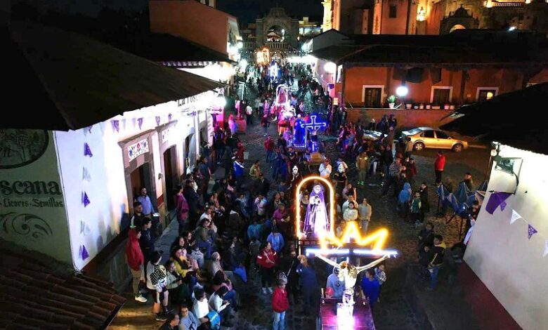 Tlalpujahua, Procesión de los Cristos