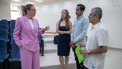 Yarabí Ávila impulsa acciones en favor de estudiantes del Bachillerato Nicolaita y de Escuelas Incorporadas
