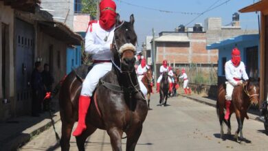 Los Espías a caballo