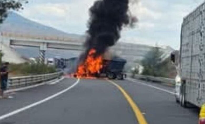 Tráiler se incendia