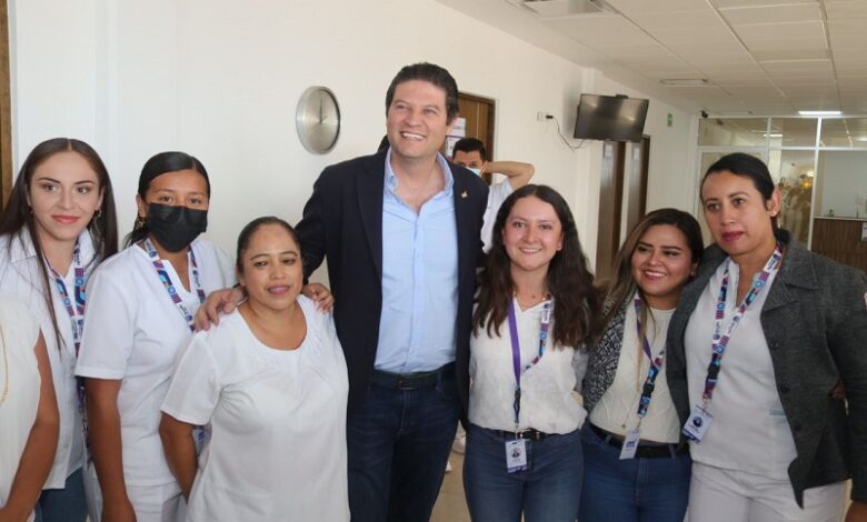IMSS, Alfonso Martínez