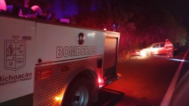 Bomberos en accidente