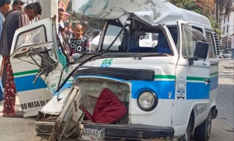 Accidente de combi en Zitácuaro