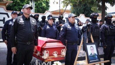 Homenaje a policía caído