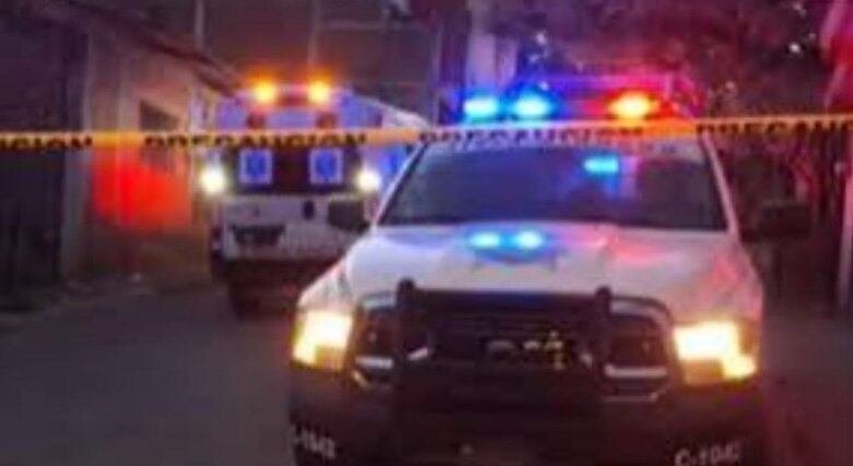 Patrulla, ambulancia y zona acordonada