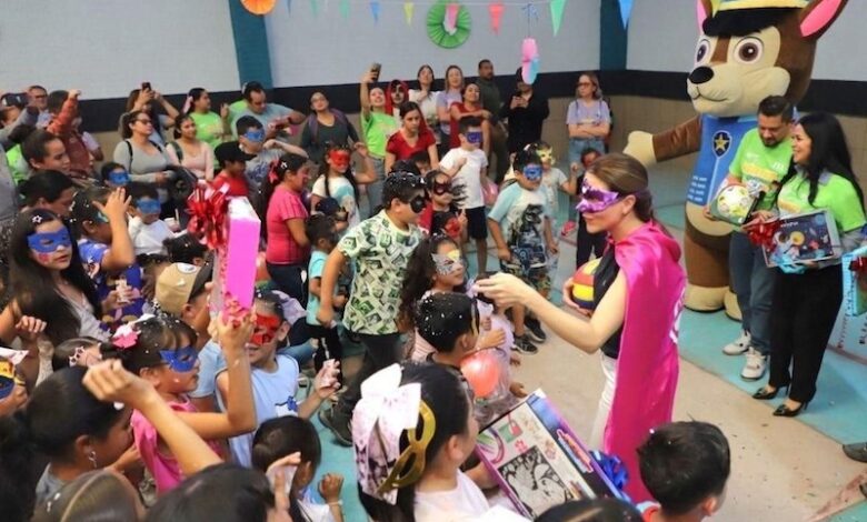 Paola Delgadillo en el Día del Niño