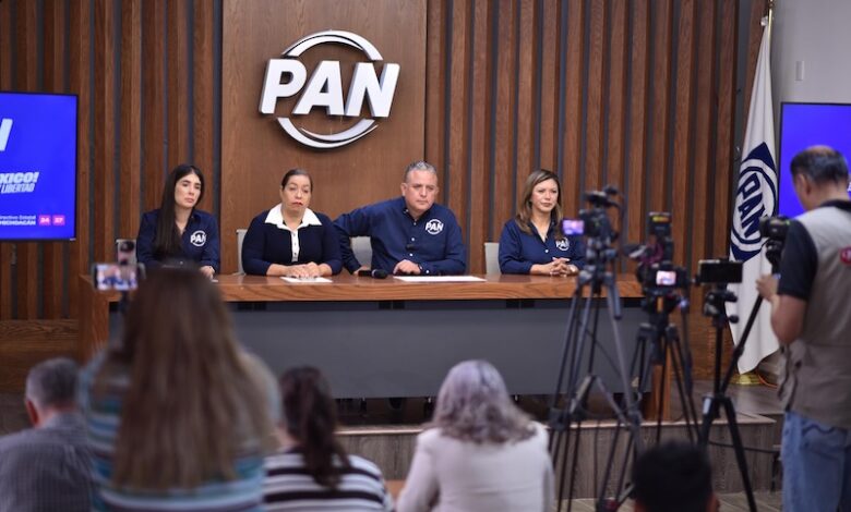Carlos Quintana en rueda de prensa del PAN