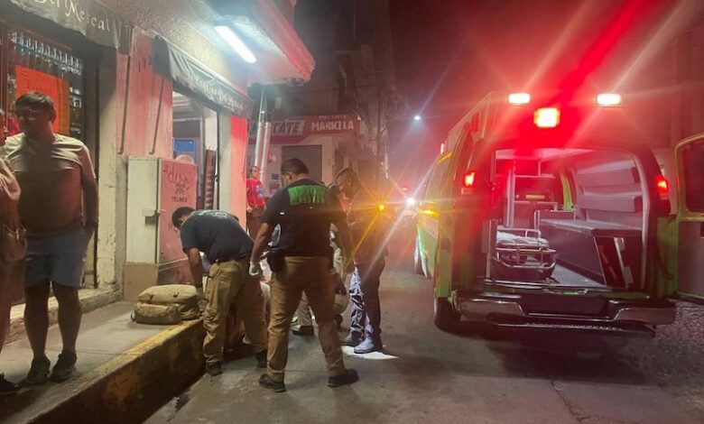 Ambulancia y rescatistas