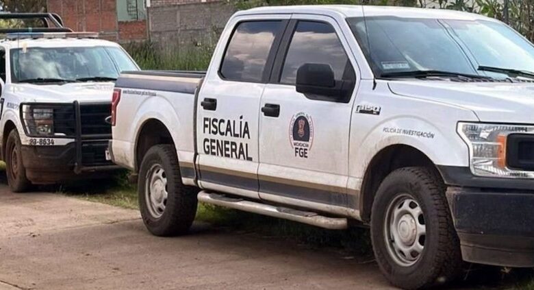 Camioneta de la FGE