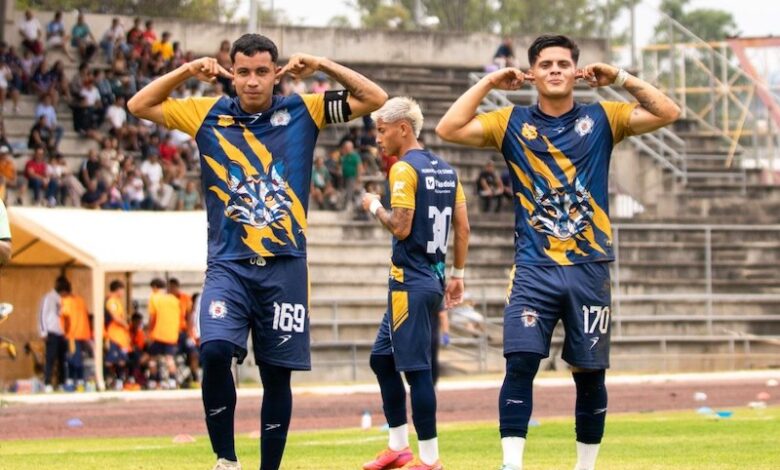 Futbolistas de la UMSNH