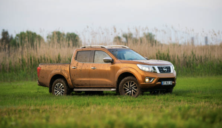 Nissan NP300