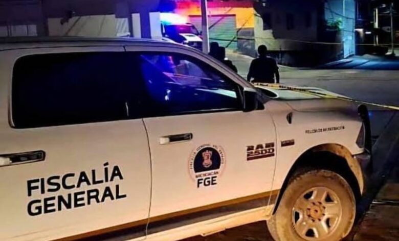 Camioneta de la FGE de Michoacán