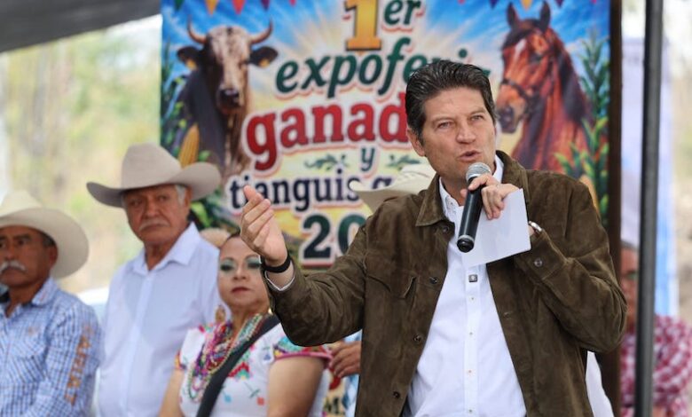 Alfonso Martínez Alcázar, ganaderos