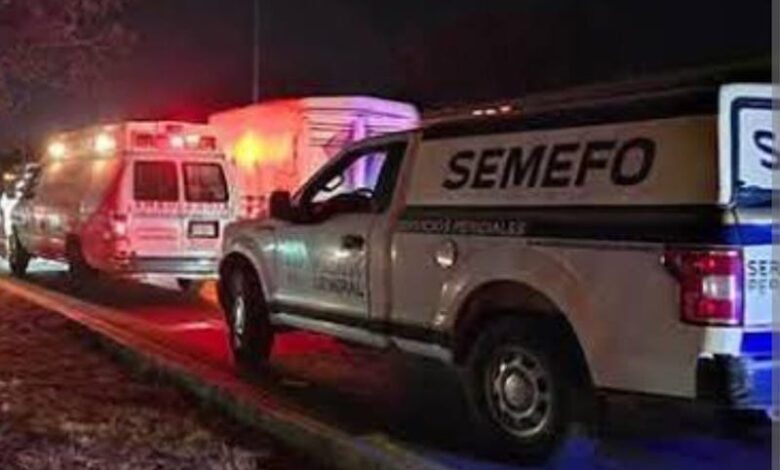 Ambulancias y camioneta del Semejo