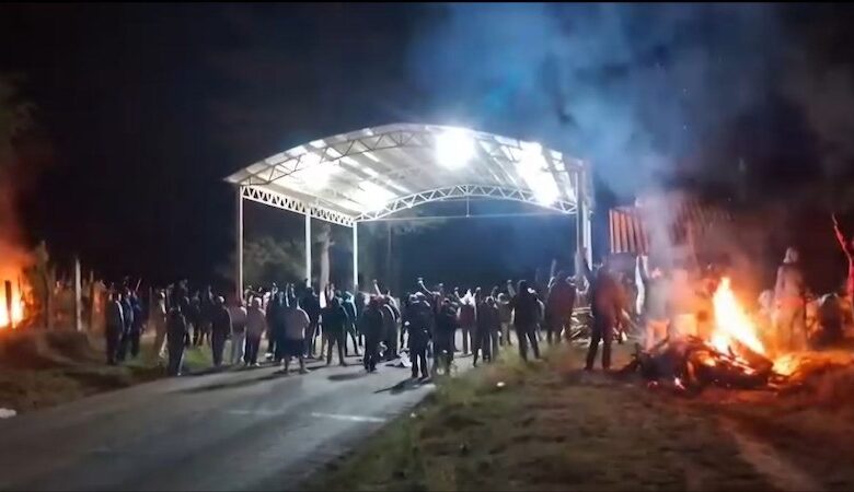 Comuneros indígenas de Sevina