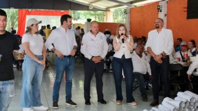 Yankel Benítez con transportistas