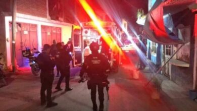 Ambulancia y policías