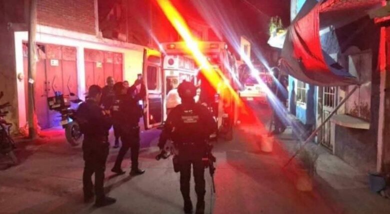 Ambulancia y policías